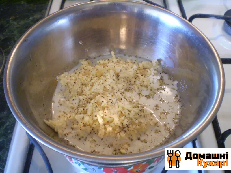 Картопля під часниково-сирним соусом - фото крок 3