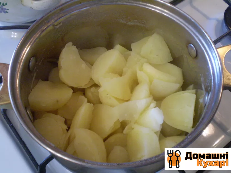 Картопля під часниково-сирним соусом - фото крок 4
