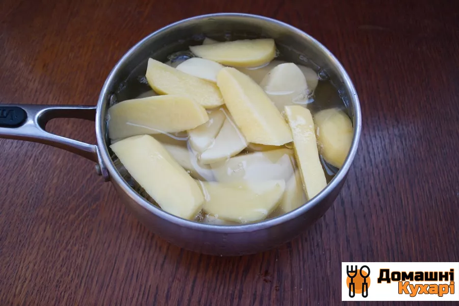 Картопля під сиром в духовці - фото крок 2