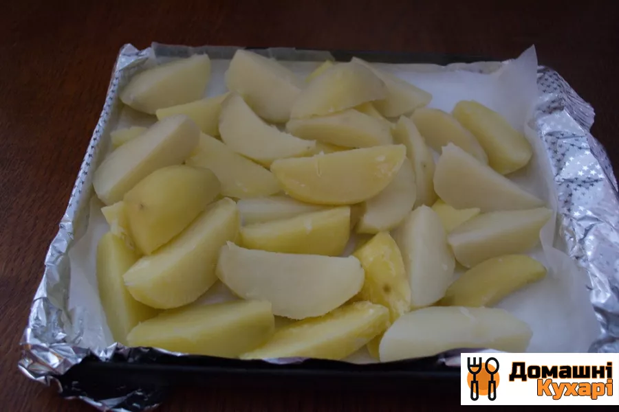 Картопля під сиром в духовці - фото крок 3