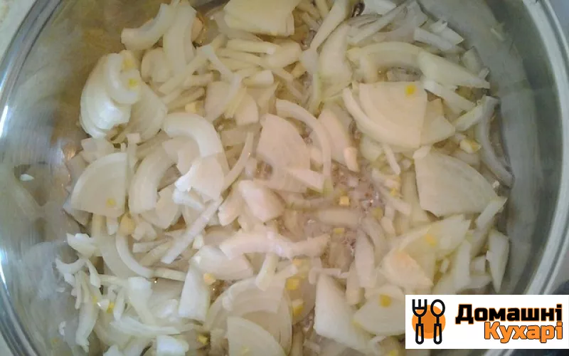 Картопля з грибами під сметанним соусом - фото крок 3
