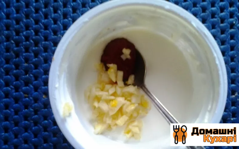 Картопля з грибами під сметанним соусом - фото крок 7