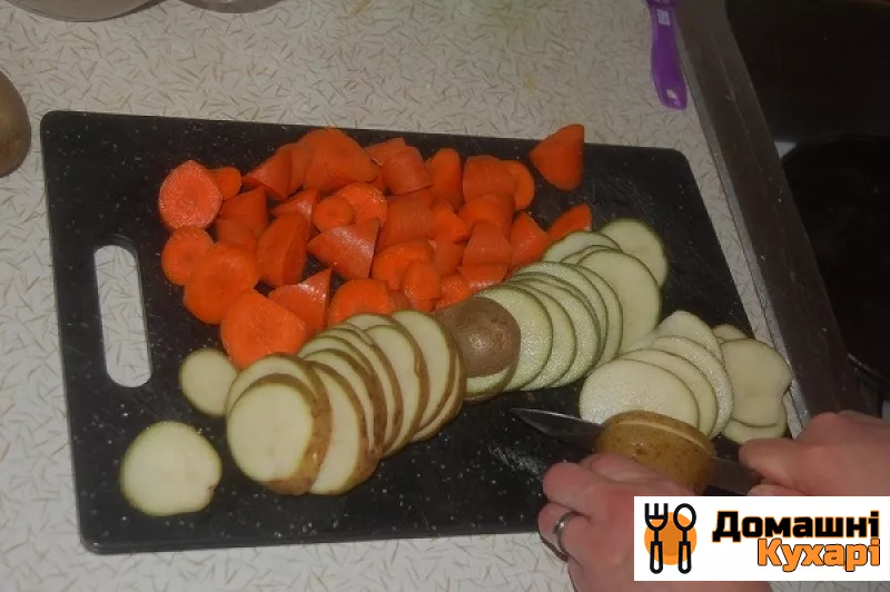 Картопля з куркою і грибами в духовці - фото крок 2