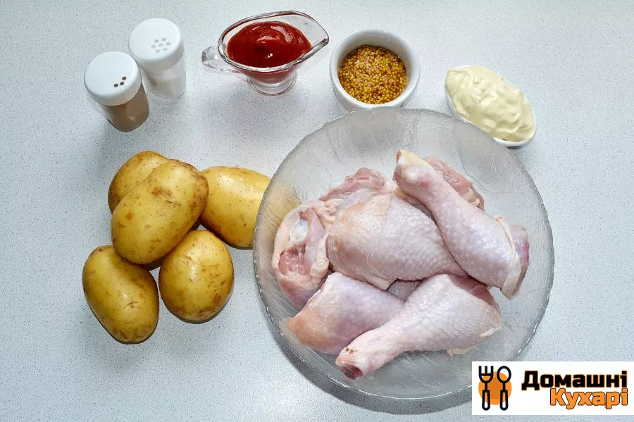 Картопля з курячими ніжками в рукаві - фото крок 1