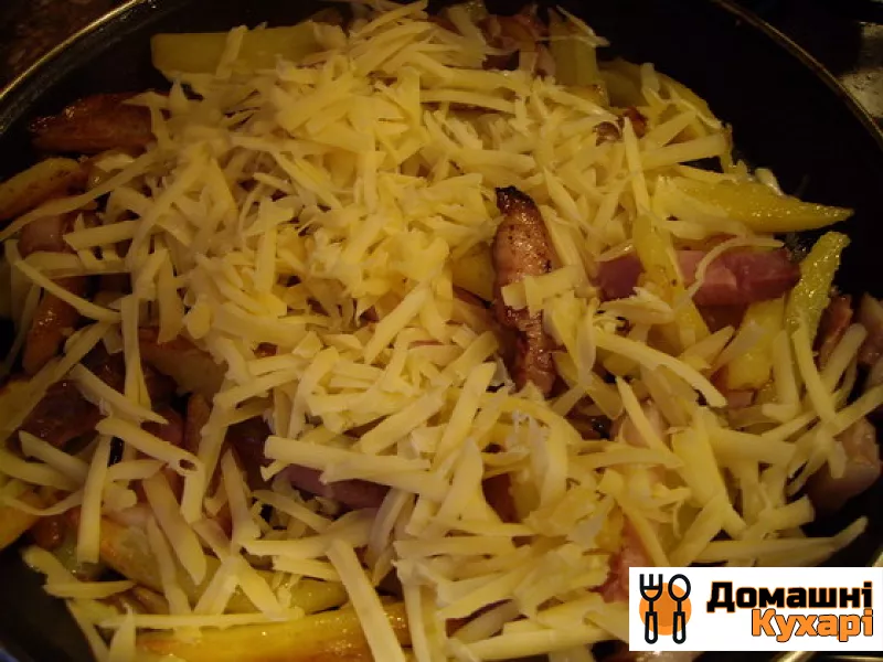Картопля з сиром на сковороді - фото крок 5