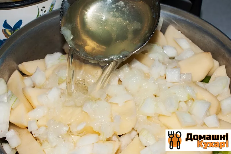 картопля, тушкована з баклажанами - фото крок 5