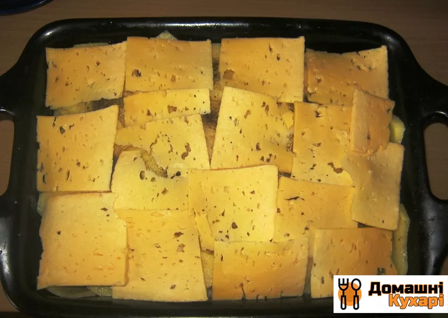 картопля, запечена під сиром в духовці - фото крок 4