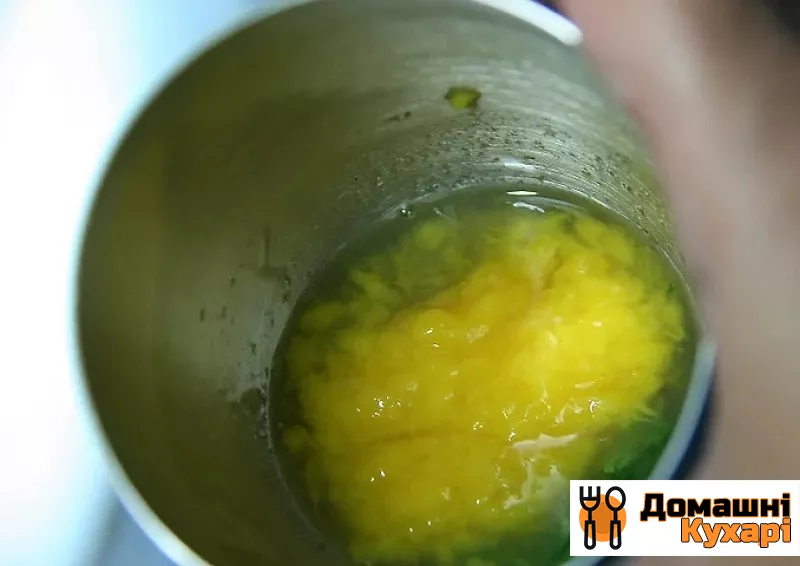 Коктейль з манго і ананасом - фото крок 2