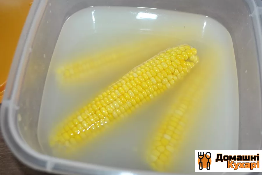 Консервированная кукуруза в початках на зиму - фото крок 8