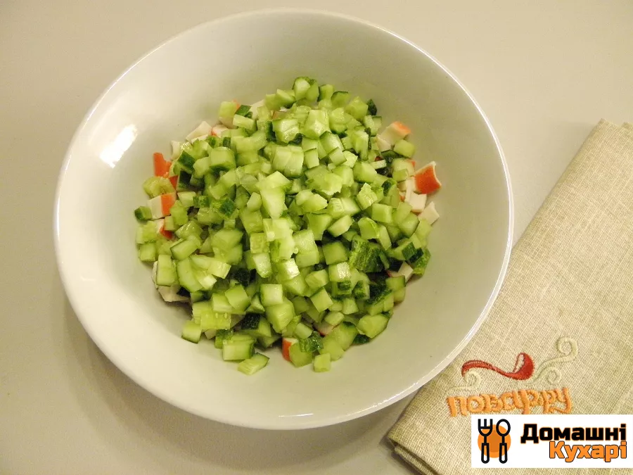 Крабовий салат з крабових паличок - фото крок 3