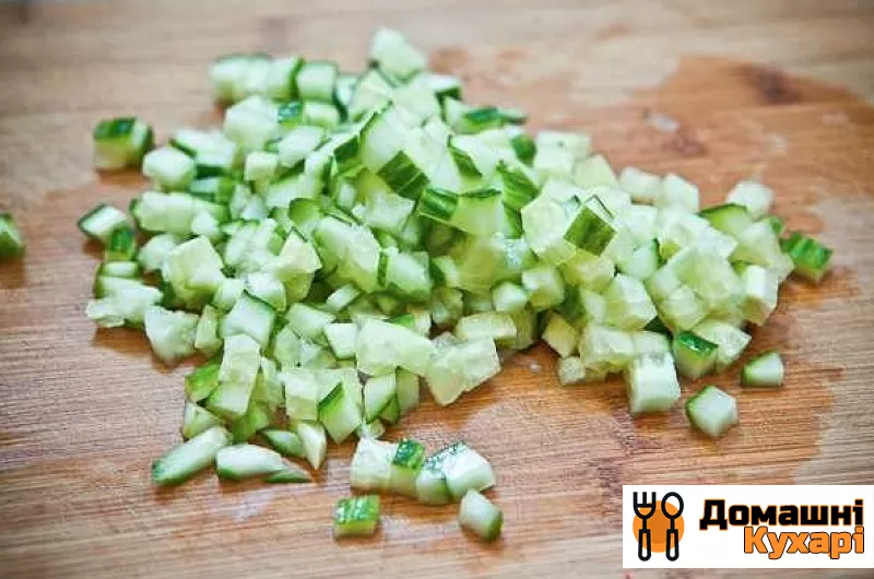Крабовий салат з огірками - фото крок 4