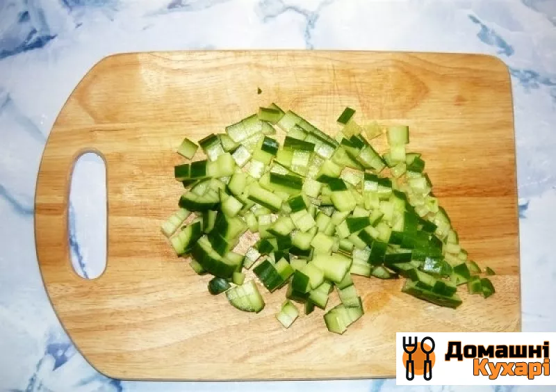 Крабовий салат з огірком - фото крок 4