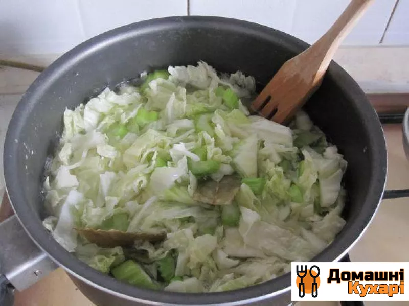 Крем-суп зі шпинату з селерою і капустою - фото крок 2