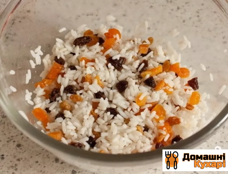 курка, фарширована рисом і сухофруктами - фото крок 1
