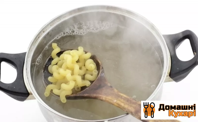 Курка з макаронами в духовці - фото крок 4